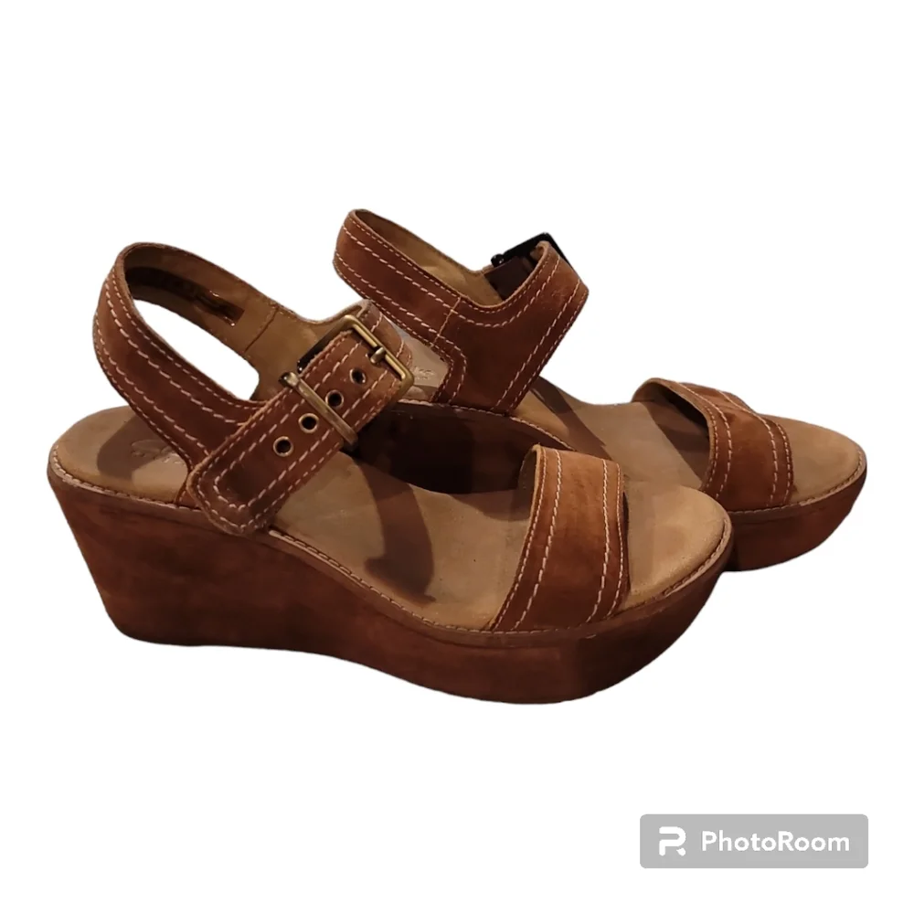 Clarks Ainsley Orchid 8.5M suede platform wedge adjustable ankle strap